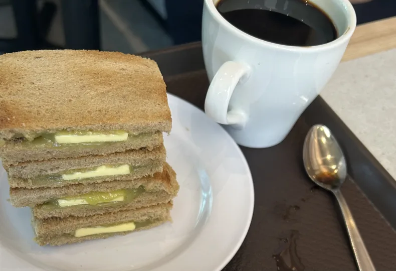 ノウタス シンガポール カヤトースト