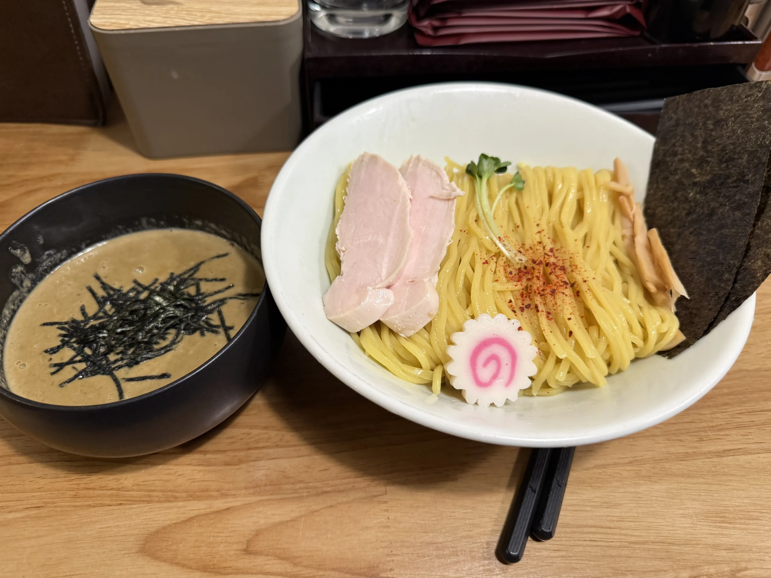【全国うまいもん探訪：番外編】ハノイで人気の飲食店オーナーに会ってきた